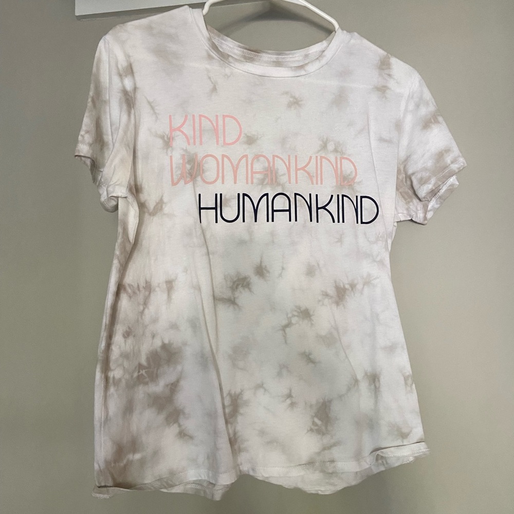Graphic tee